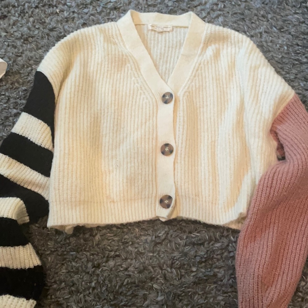 Cropped sweater